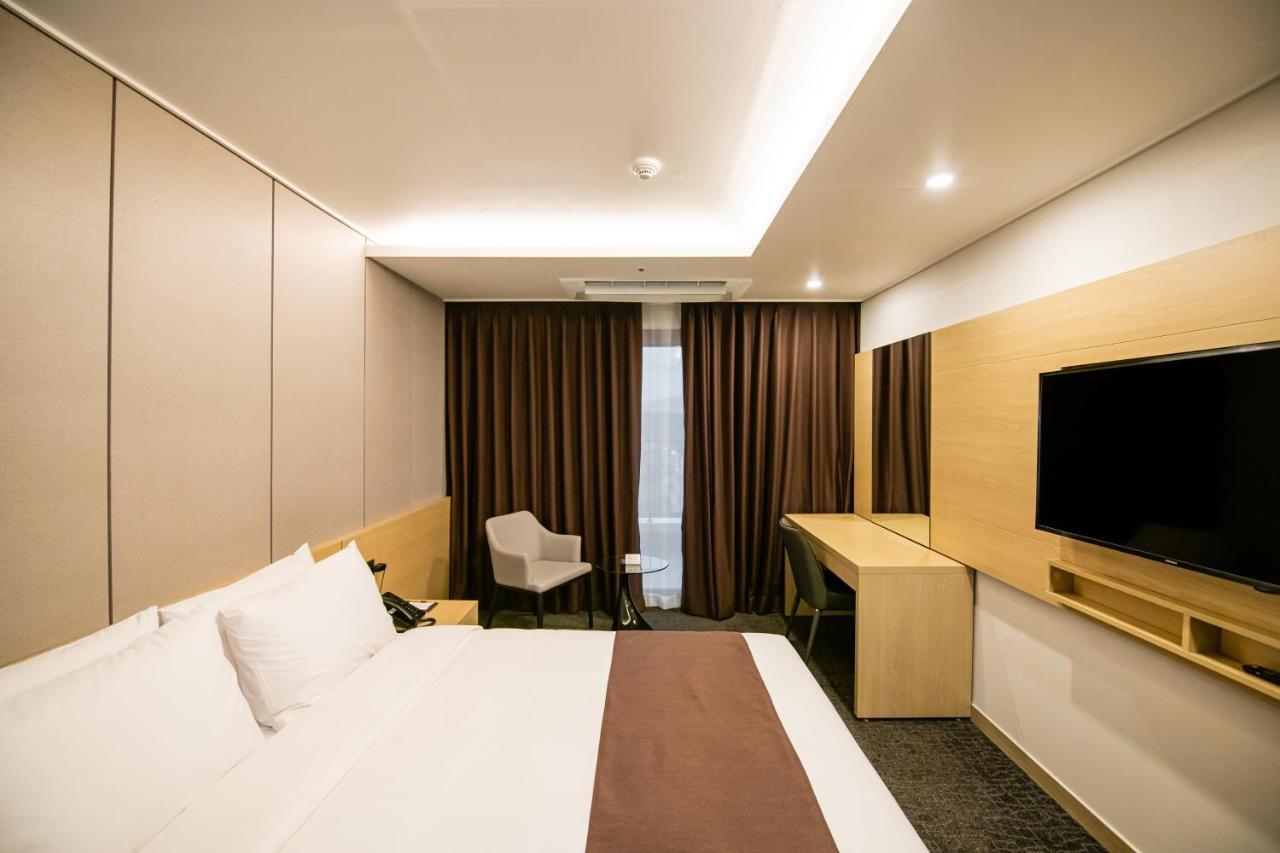 Jackson9S Hotel Чхунчхон Экстерьер фото