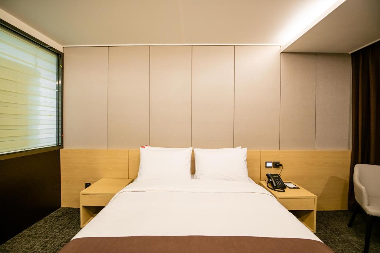 Jackson9S Hotel Чхунчхон Экстерьер фото